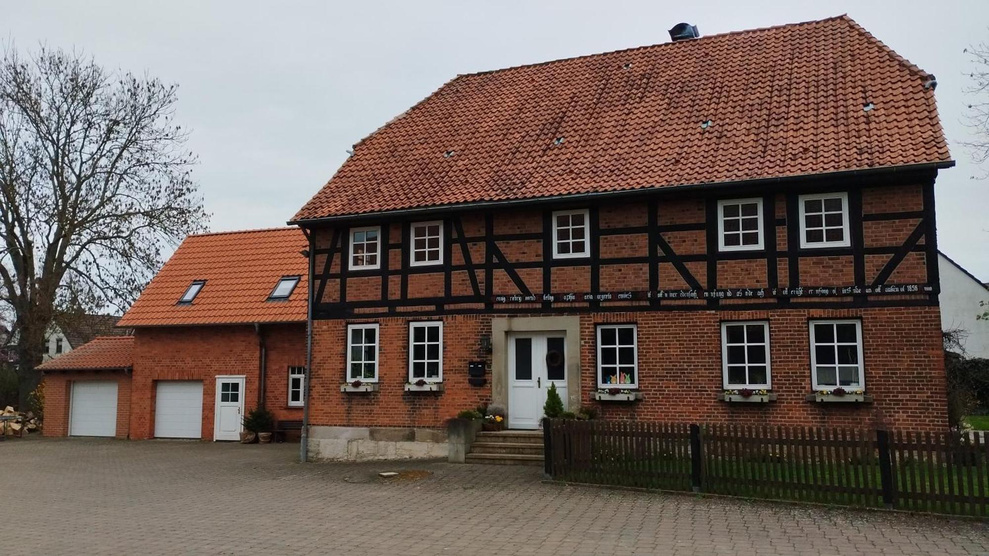 Ferienwohnung Wohnen Auf Dem Bauernhof Laatzen Exterior foto