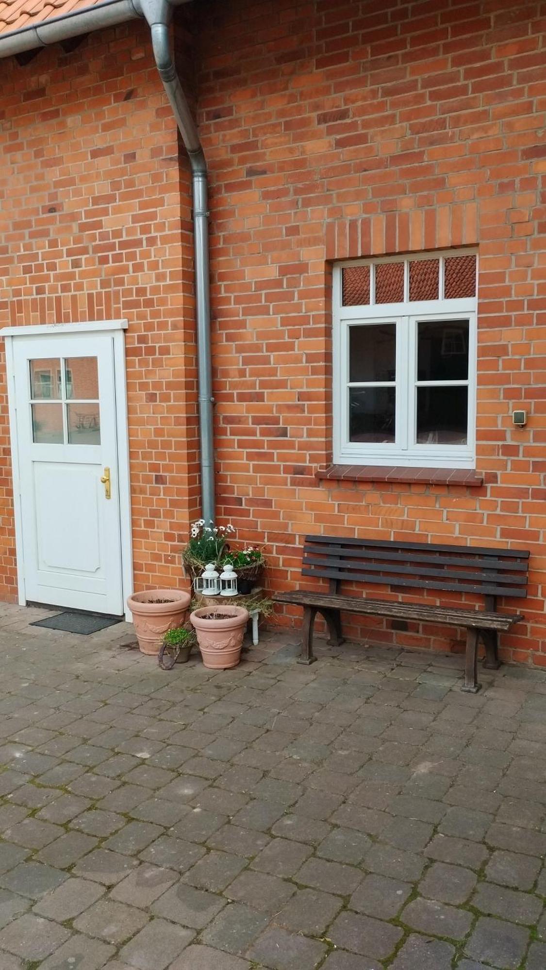Ferienwohnung Wohnen Auf Dem Bauernhof Laatzen Exterior foto